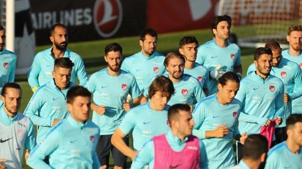 A Milli Futbol Takımı, Ukrayna'ya gitti