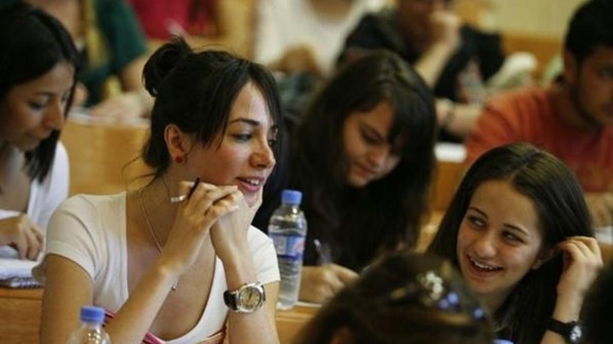 15 üniversitenin öğrencilerine 600 TL burs verilecek