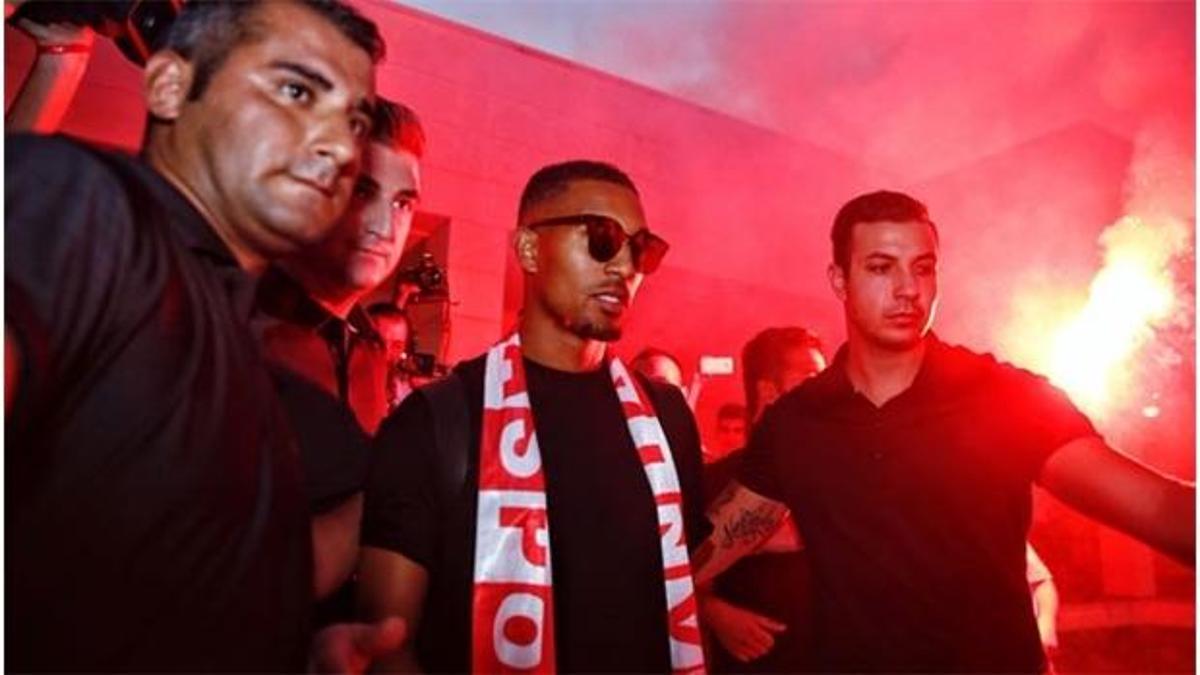 Fransız futbolcu Vainqueur, Antalya'da