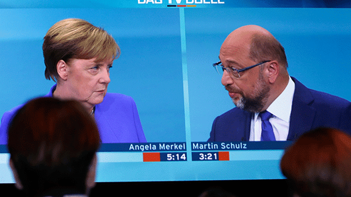 Merkel, Türkiye'yi Dünya Bankası ve Hermes ile tehdit etti
