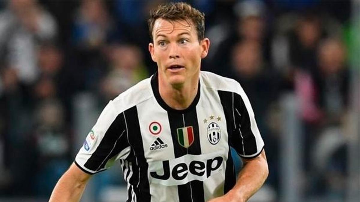 Lichtsteiner Kartal'a doğru