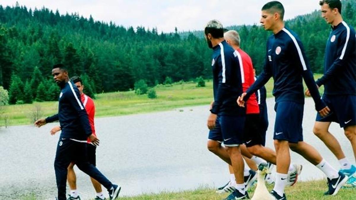 Samuel Eto’o depremi!