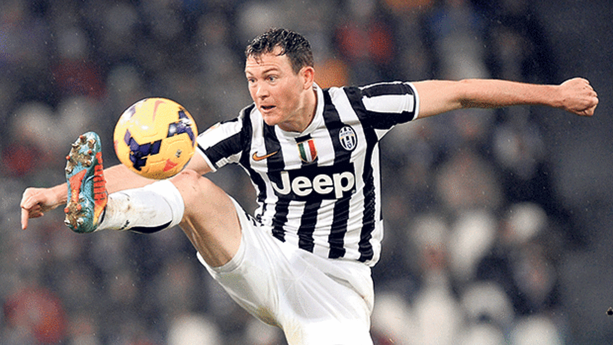 Beck'in yerine Lichtsteiner!