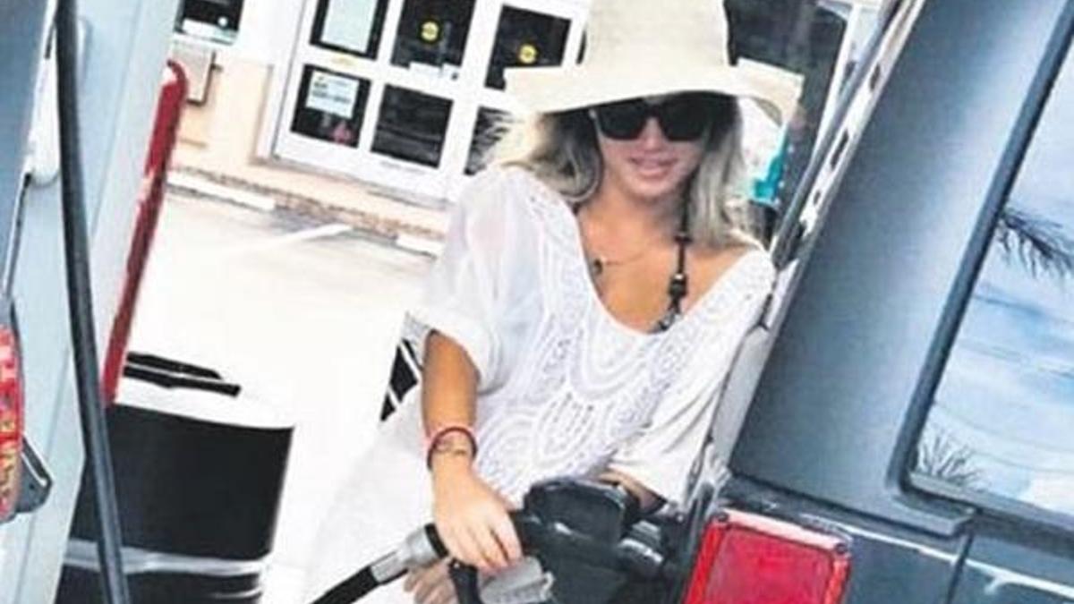Ceyda Ateş 'benzinci' oldu!