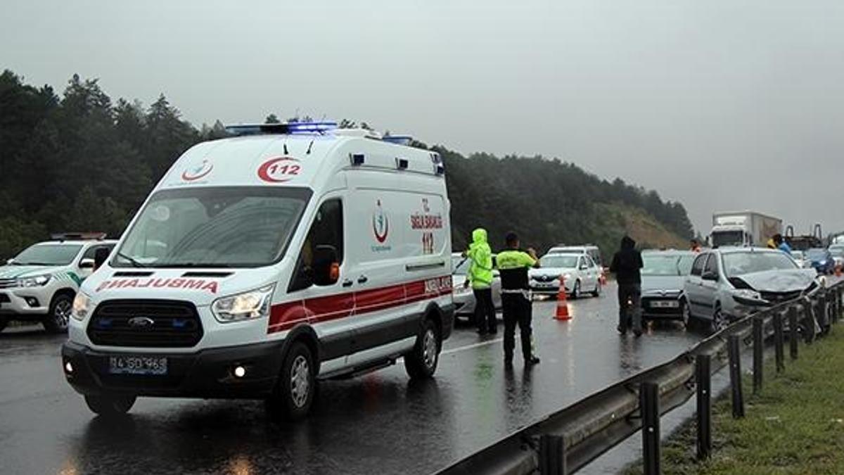 TEM'de zincirleme kaza: 7 yaralı