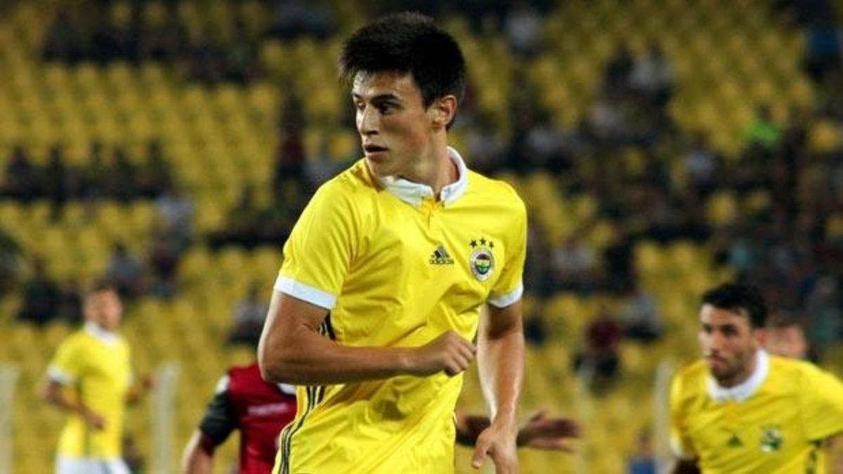 Fenerbahçe, Eljif Elmas'ı Arsenal'in elinden kaptı