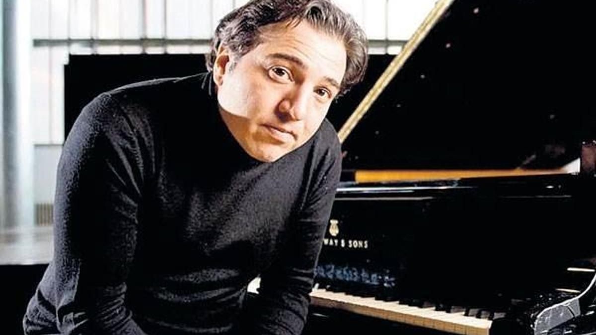 Fazıl Say: Kapı açıldı, çıplak bir adam...
