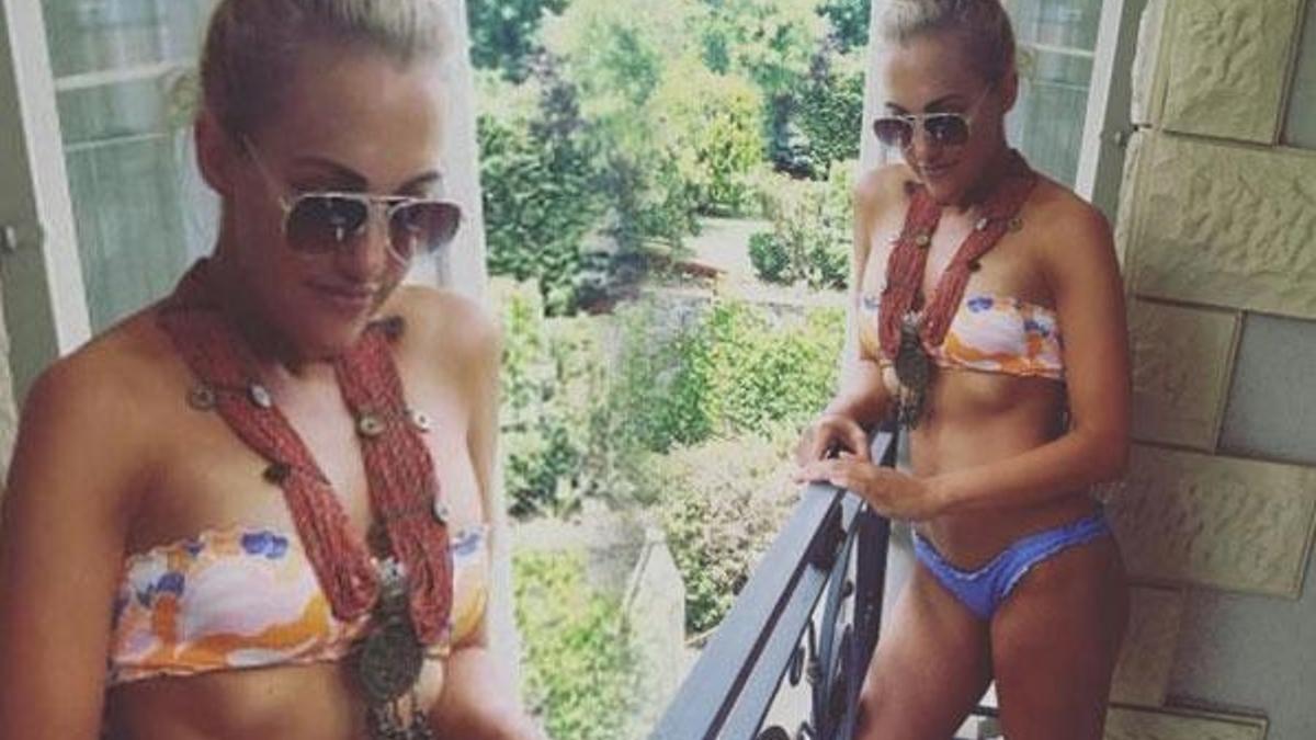 Meryem Uzerli'nin ilk bikinili pozu!