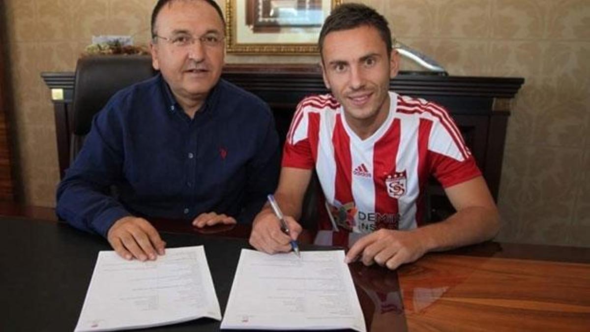 Sivasspor Sergiy Rybalka'yla imzaladı