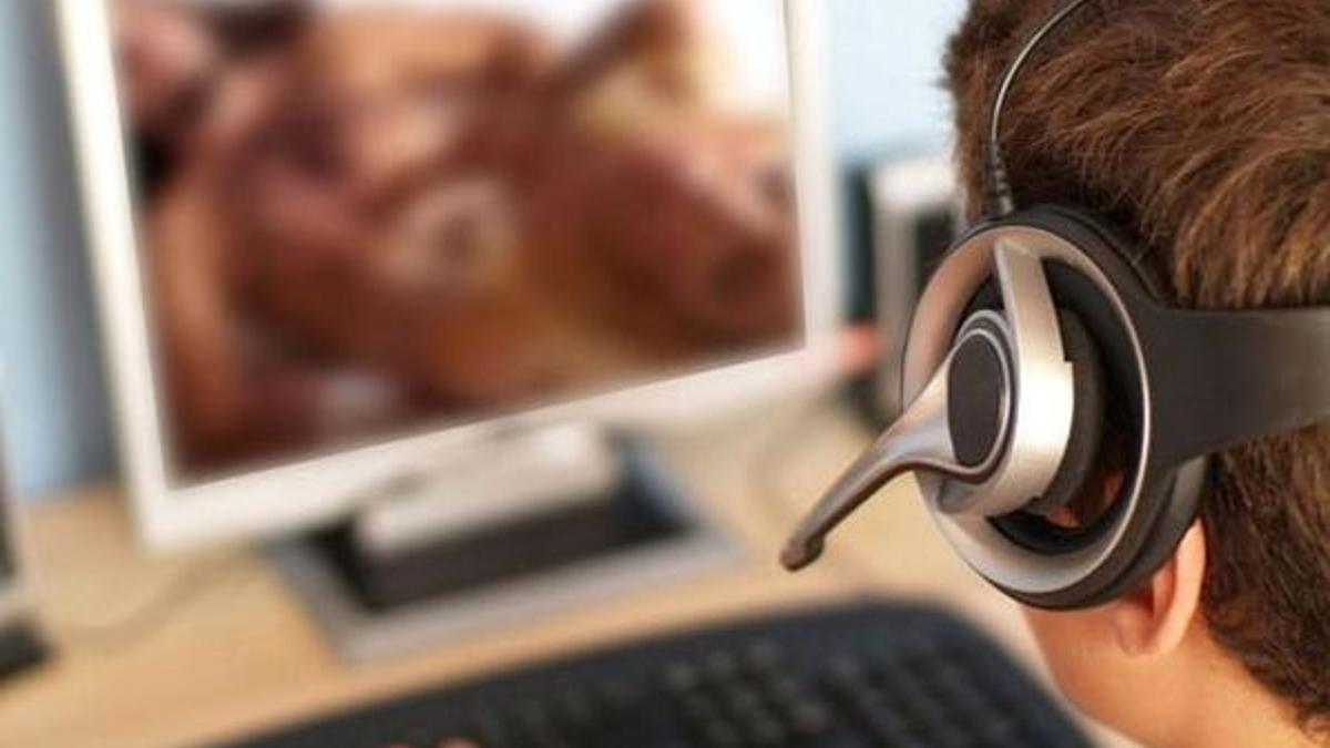 Uzmandan internette cinsel içerik uyarısı
