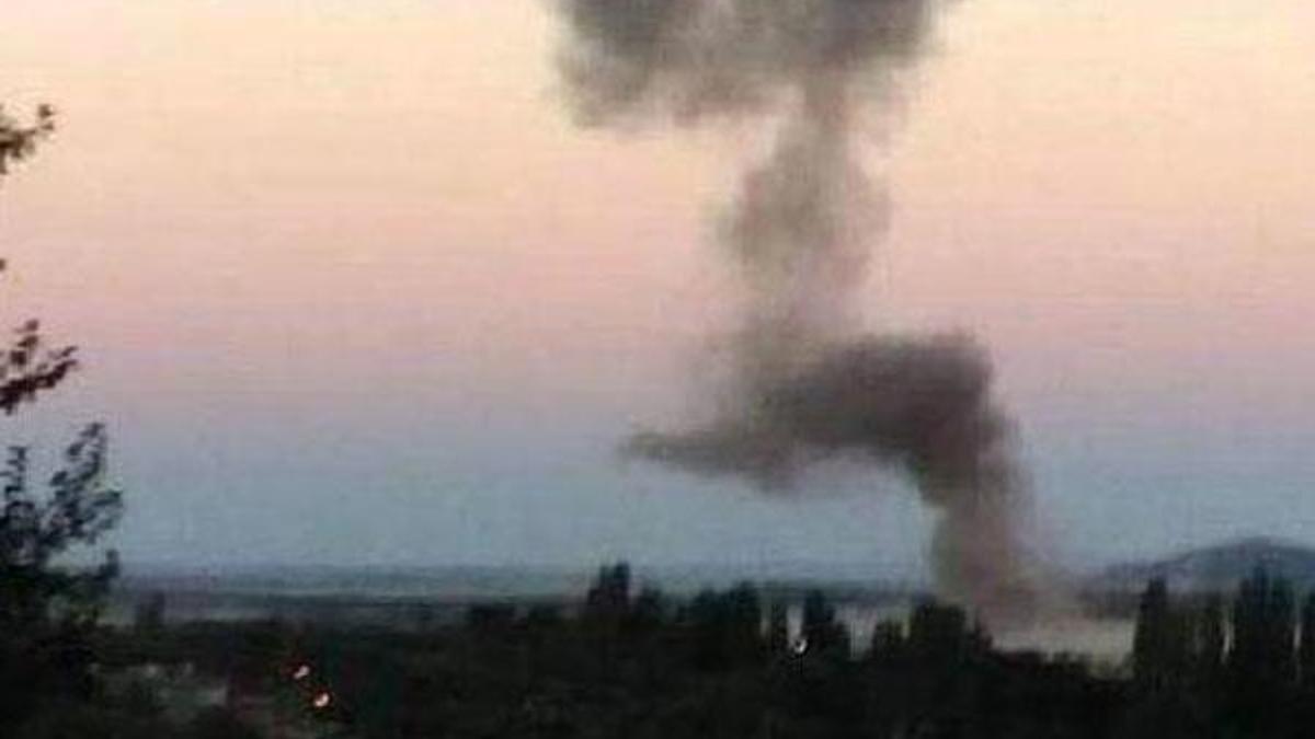 Karakola bombalı araçla intihar saldırısı: 1 asker yaralı