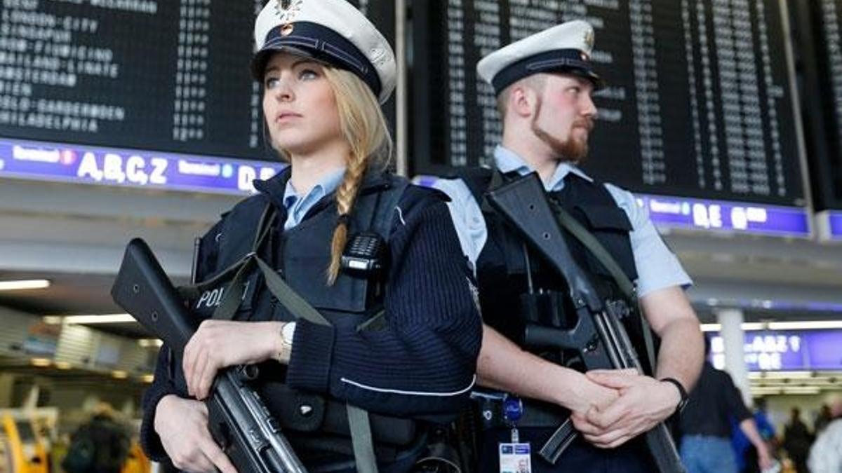 Frankfurt Havalimanı'nda biber gazı saldırısı! Çok sayıda yaralı var