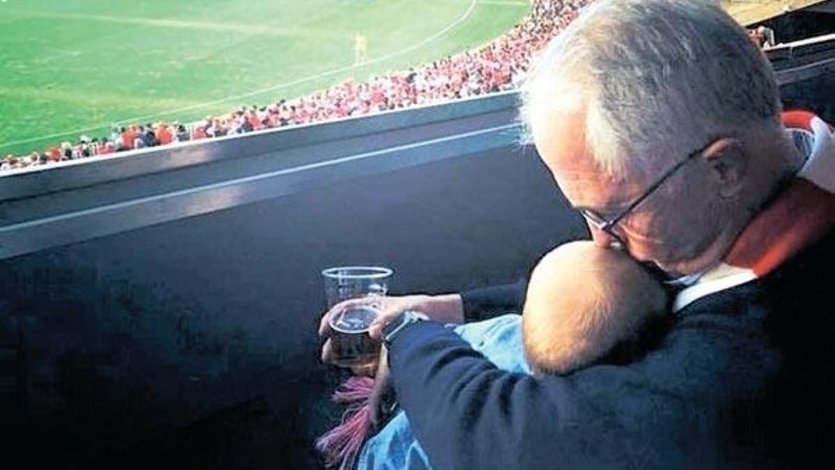 Biralı fotoğraf ülkeyi karıştırdı