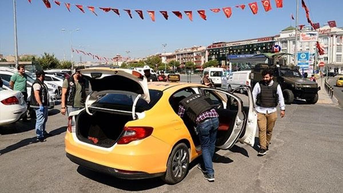 İstanbul'da taksi ve minibüslere denetim
