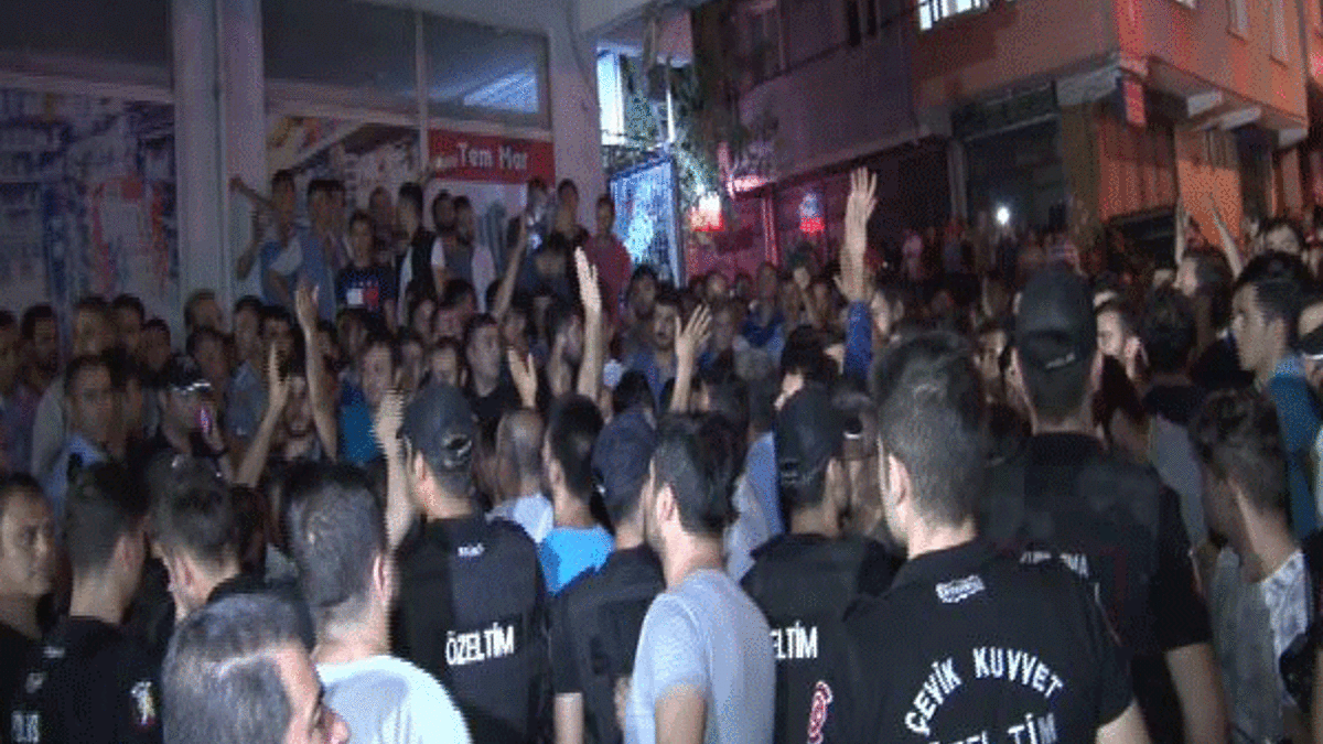 Küçükçekmece'de tehlikeli gerginlik