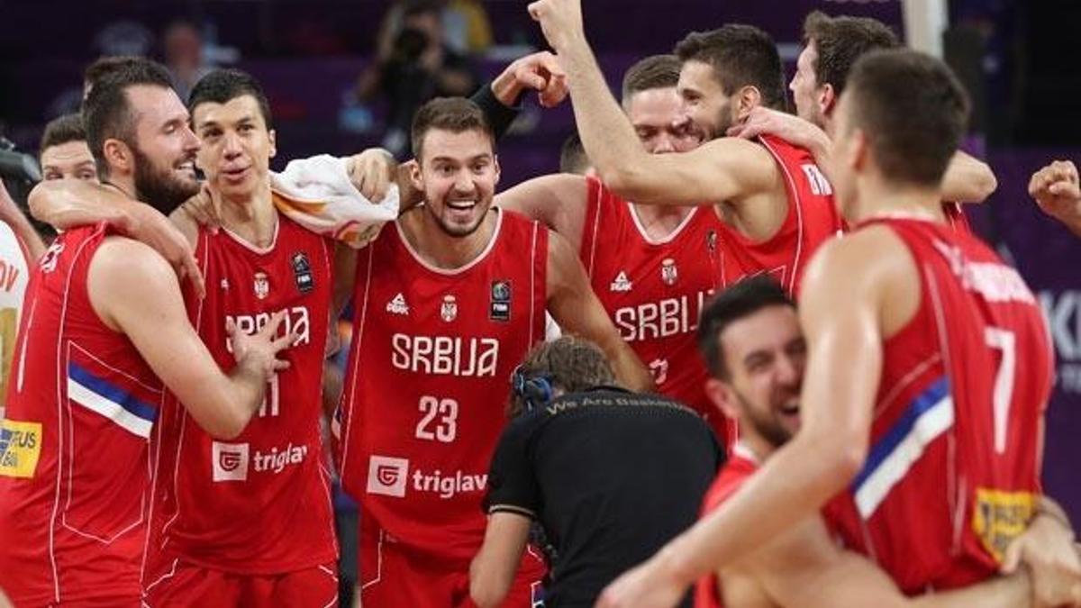 Sırbistan, Rusya'yı devirdi finale yükseldi!