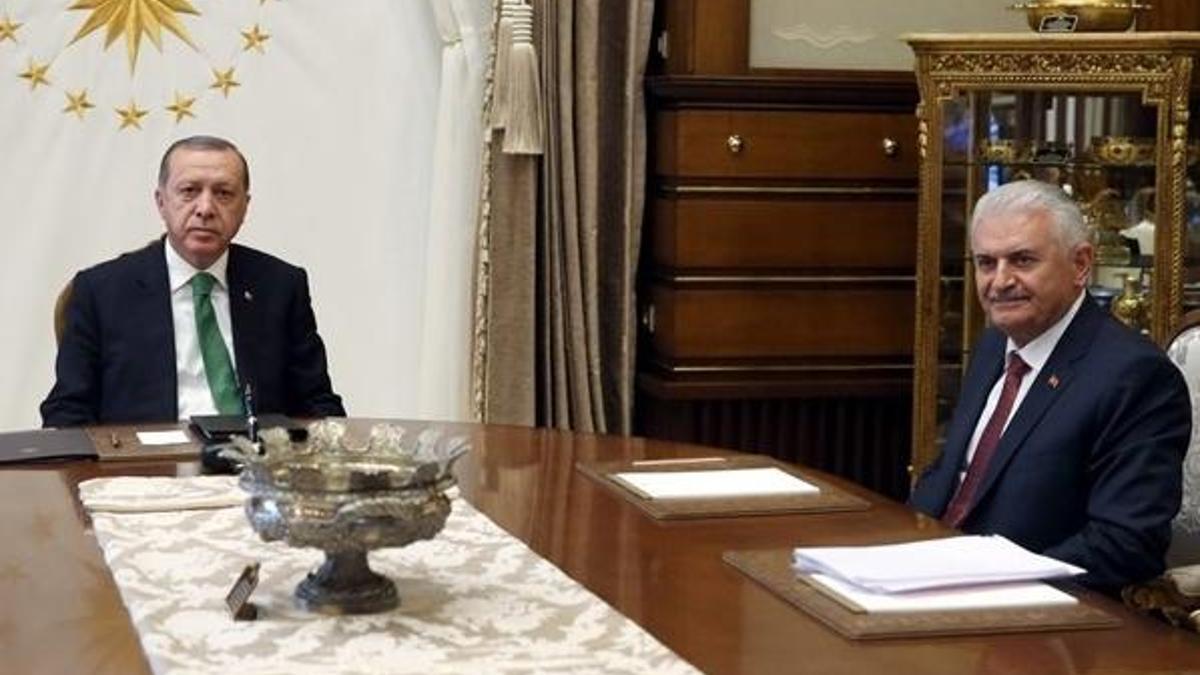 Cumhurbaşkanı Erdoğan Başbakan Yıldırım'la görüşüyor