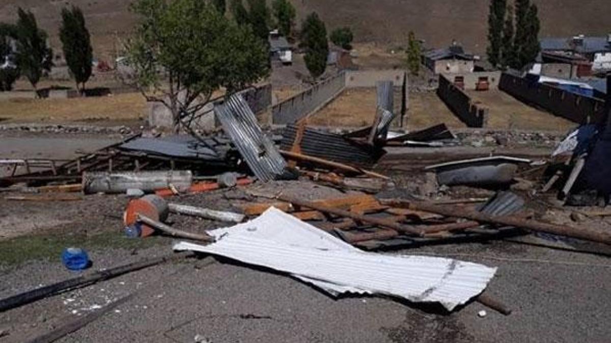Kars'ta şiddetli rüzgar can aldı