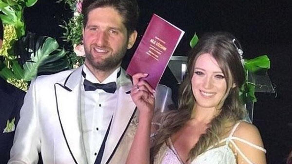 Ünlü oyuncu Gizem Karaca evlendi!
