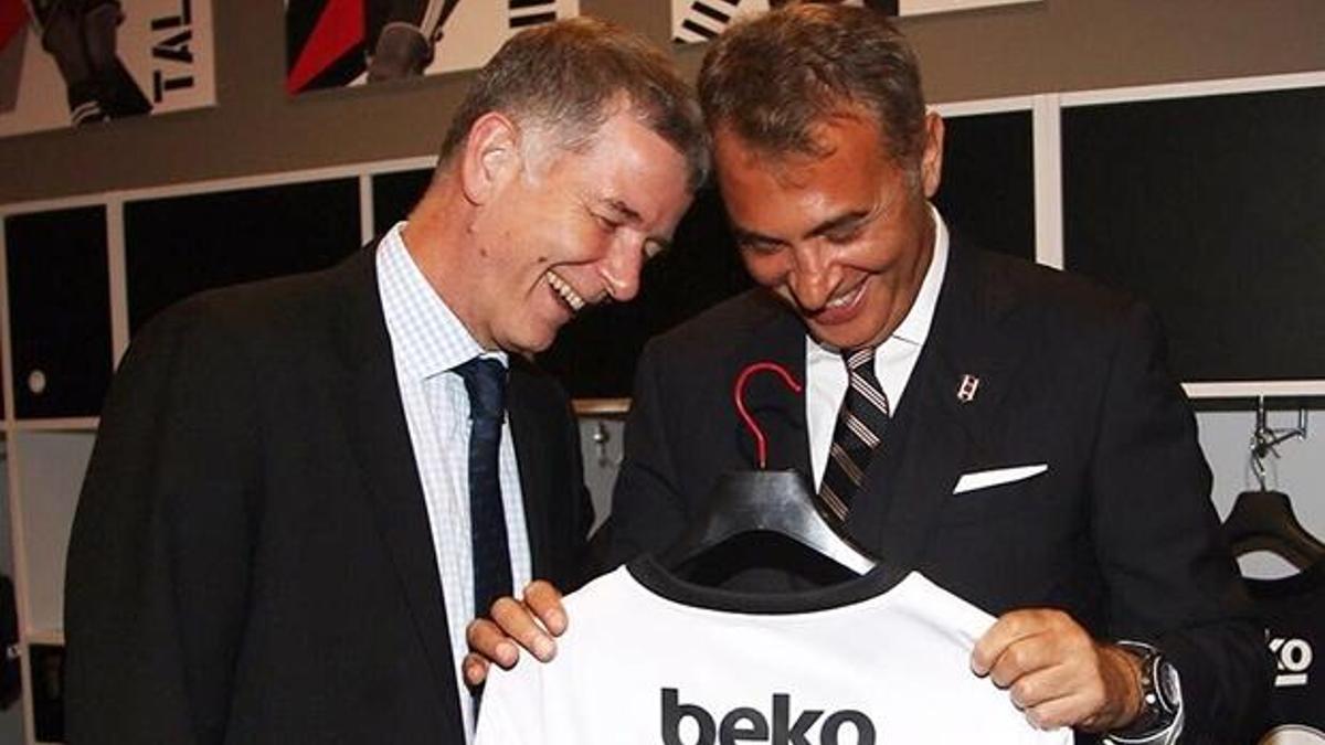 Büyükelçi Moore artık kongre üyesi!