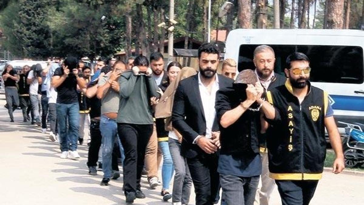 Dubai’de eskort sitesi açmış!