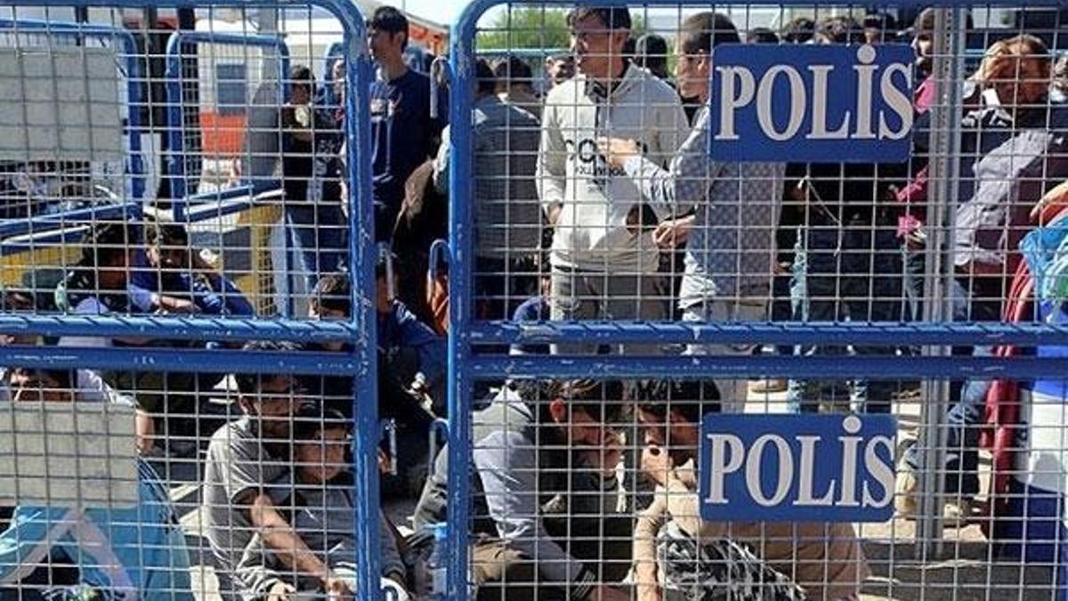 Sivas'ta otobüste 52 kişi yakalandı
