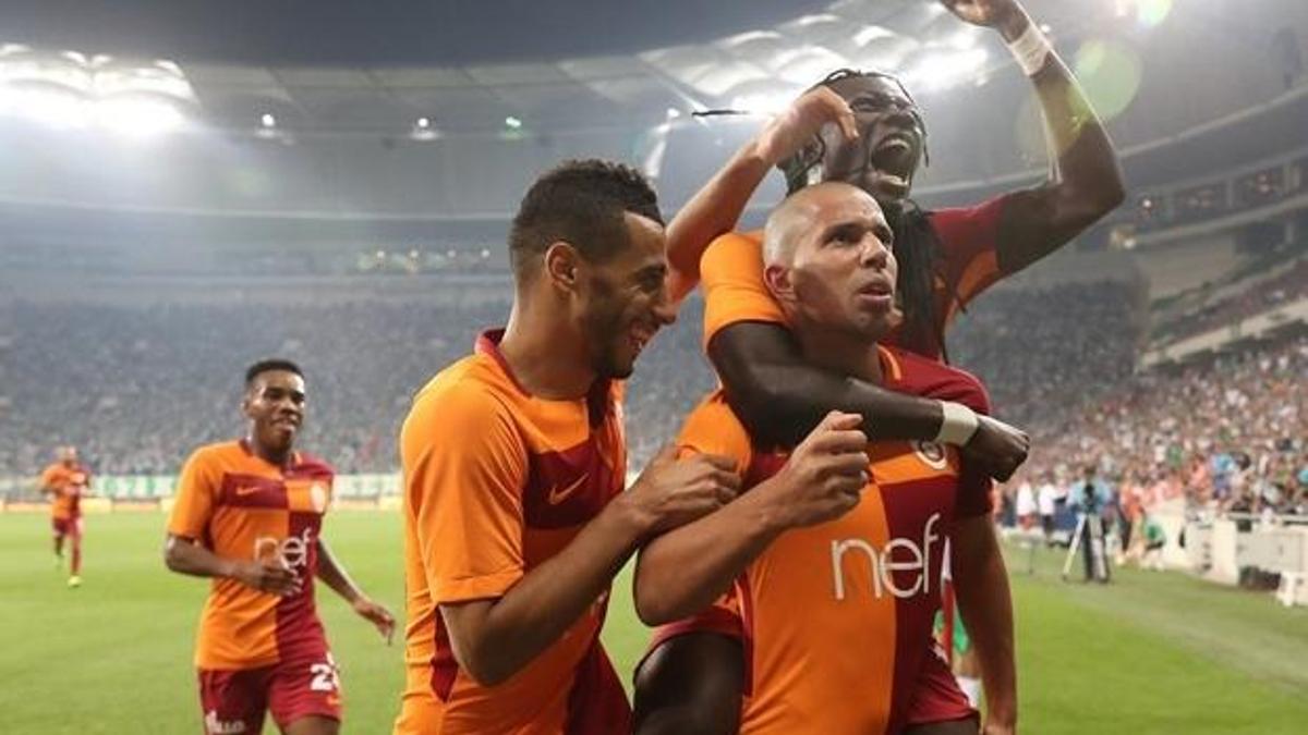 Aslan, Timsah'ı avladı!