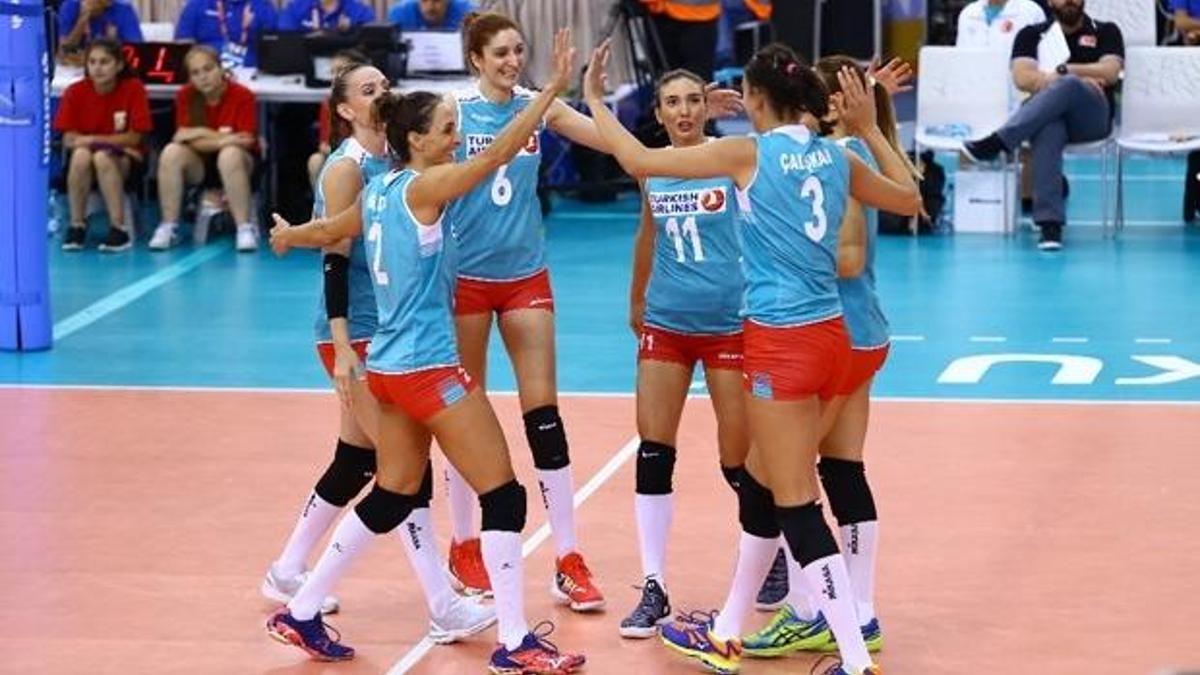 A Milli Bayan Voleybol Takımı Play-off'a kaldı