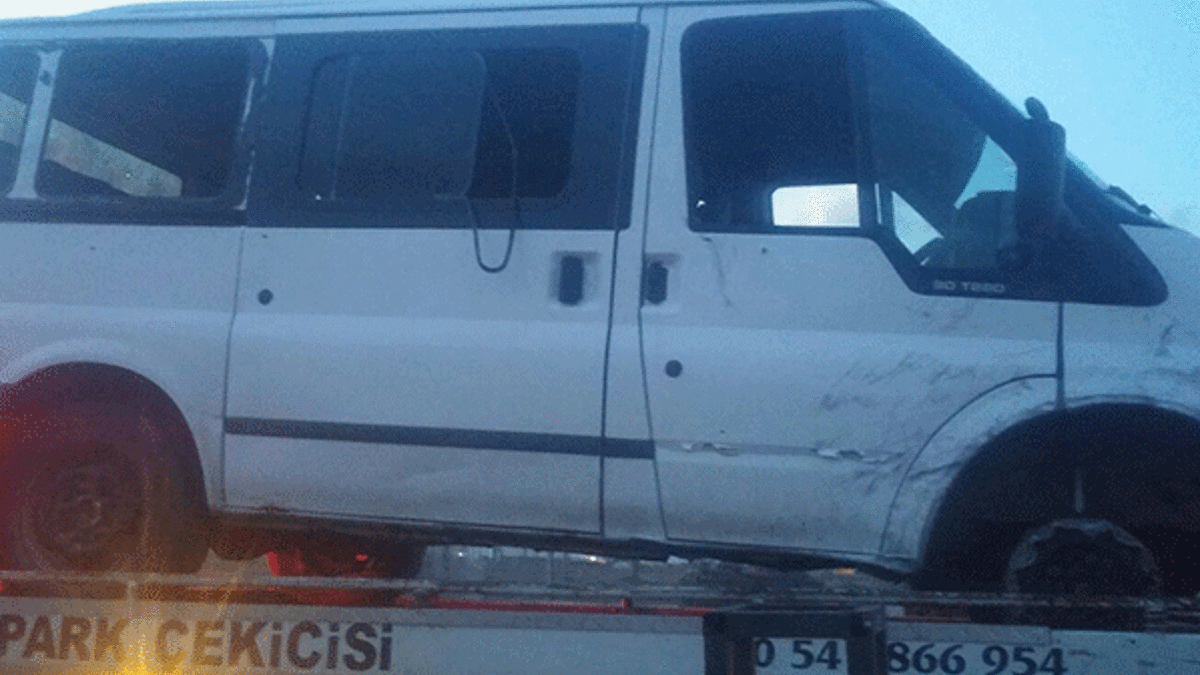 Ağrı'da teröristler minibüse ateş açtı: 3 ölü, 2 yaralı