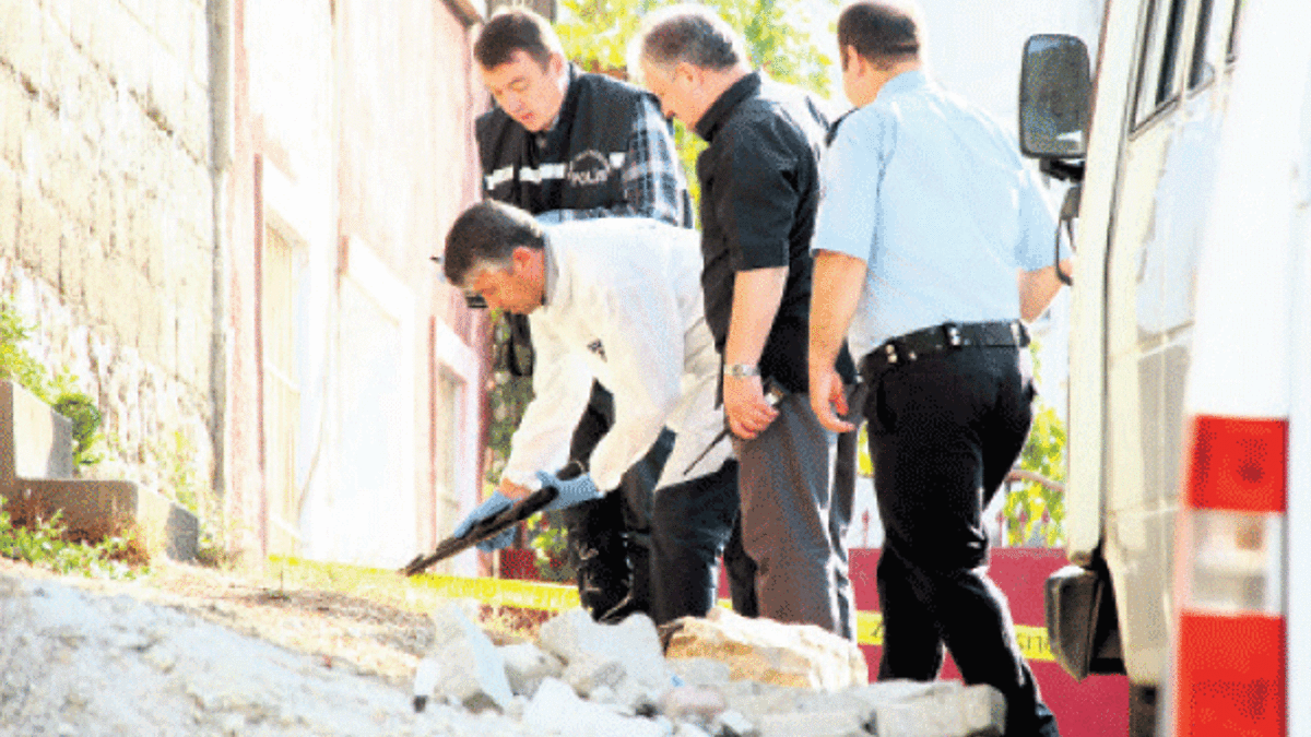 Okul yolunda pompalı vahşet!
