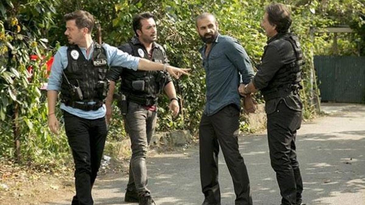Arka Sokaklar 450. yeni bölümde Bedran ve Mesut yeniden karşı karşıya!