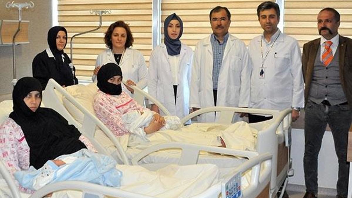 Anne-kız aynı anda doğum yaptı