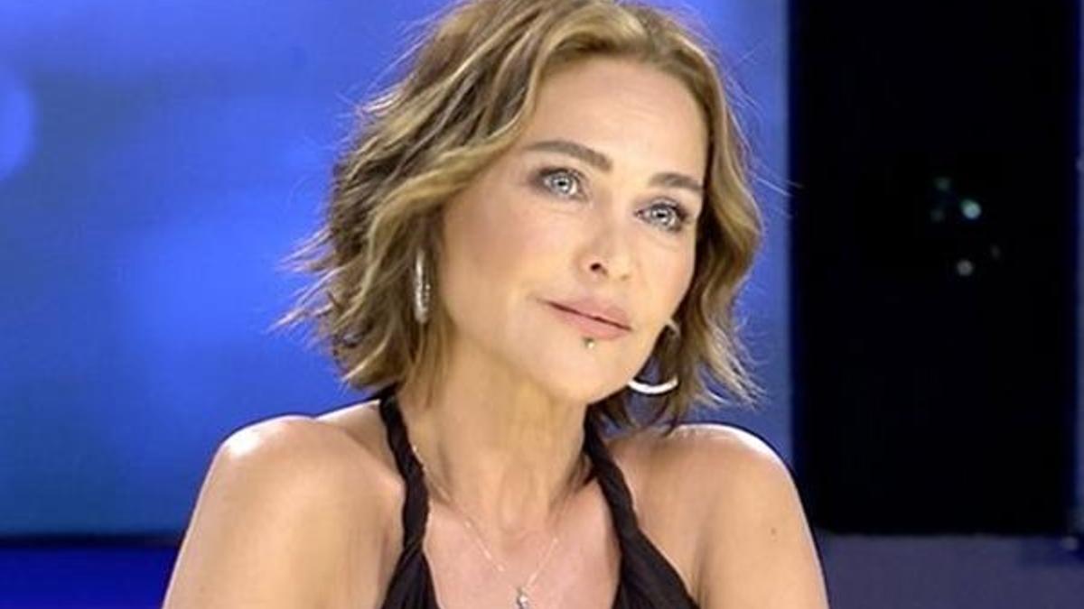 Hülya Avşar da rezil rüsva oldu!