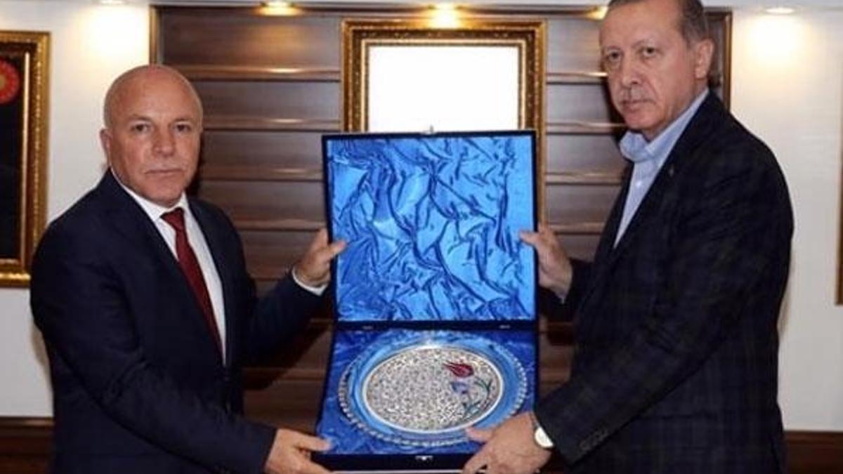 Cumhurbaşkanı Erdoğan, Erzurum Büyükşehir Belediyesini ziyaret etti