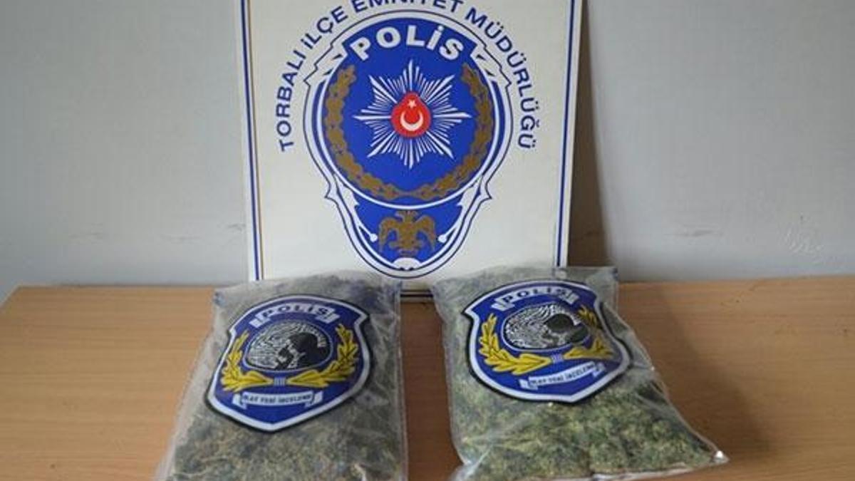 İzmir'de polis-şüpheli kovalamacası! Bir anda camdan attılar