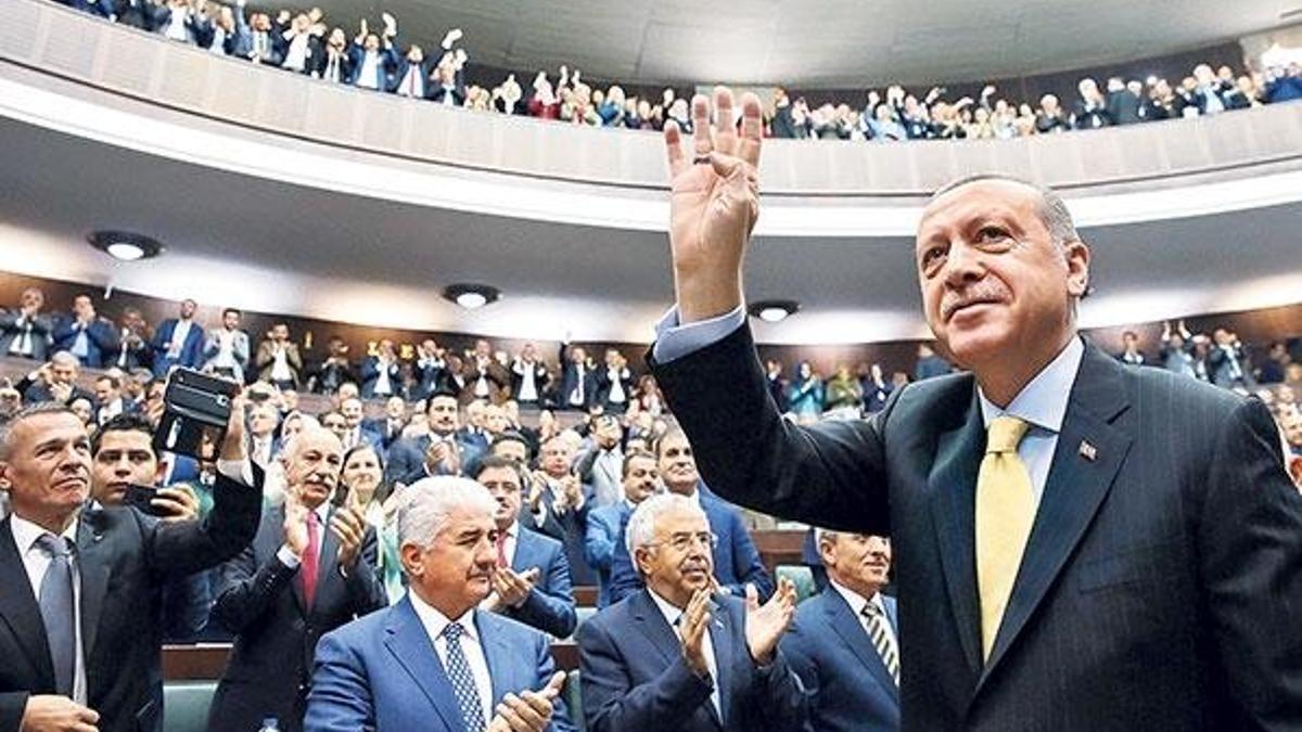 Faiz düşmezse birçok musibet bizi bekliyor