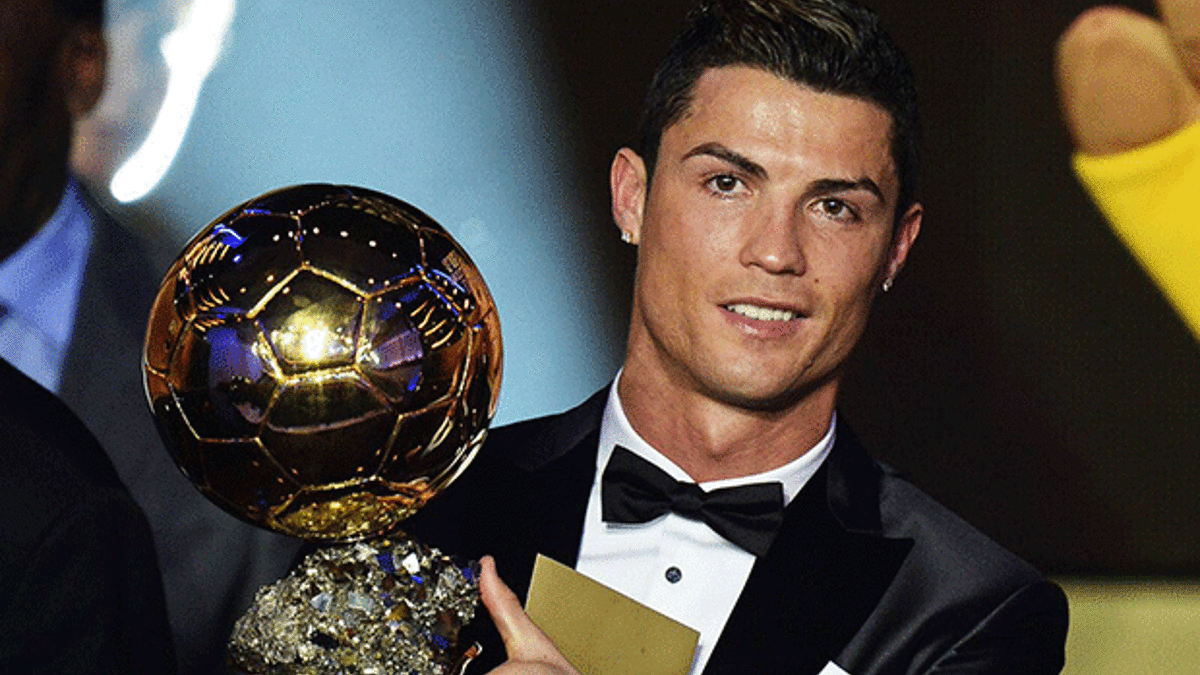 Ronaldo Ballon d'Or ödülünü bağış için sattı