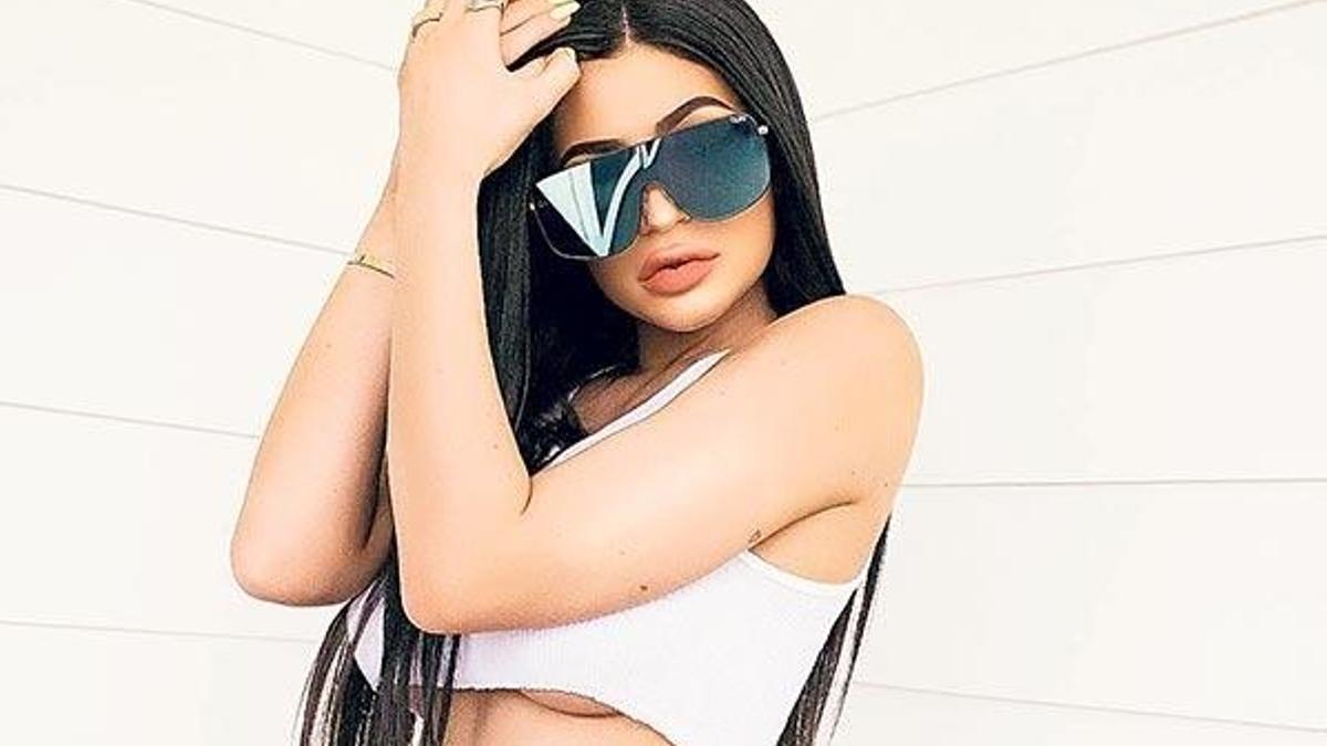 Tasarlaması da tanıtması da Kylie’den