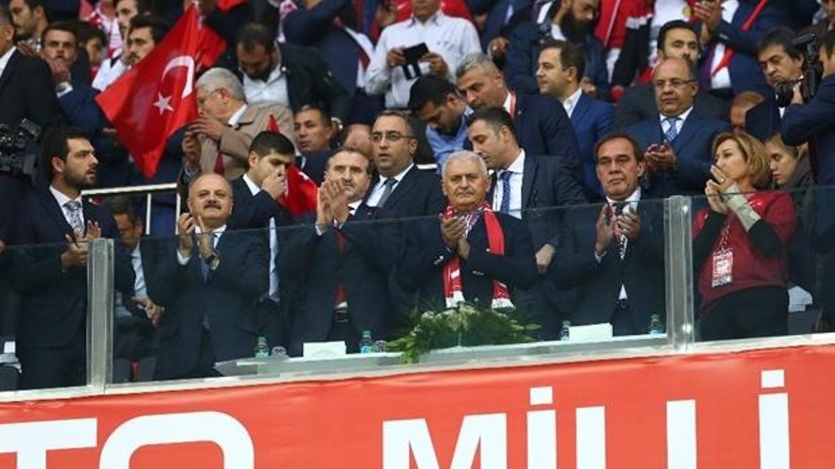 Başbakan Yıldırım ve TFF Başkanı Demirören'den destek!