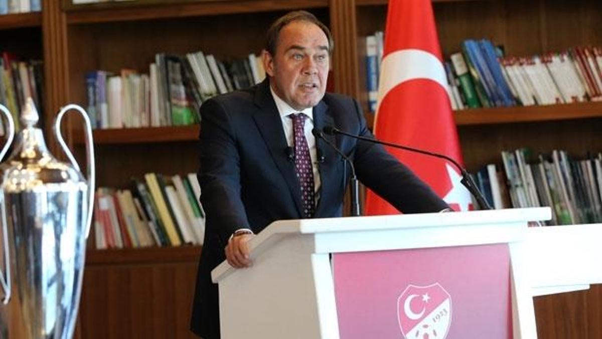 Yıldırım Demirören: Sizler onur şampiyonlarısınız