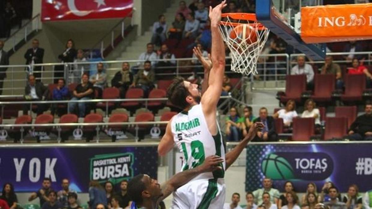 Darüşşafaka galibiyetle başladı