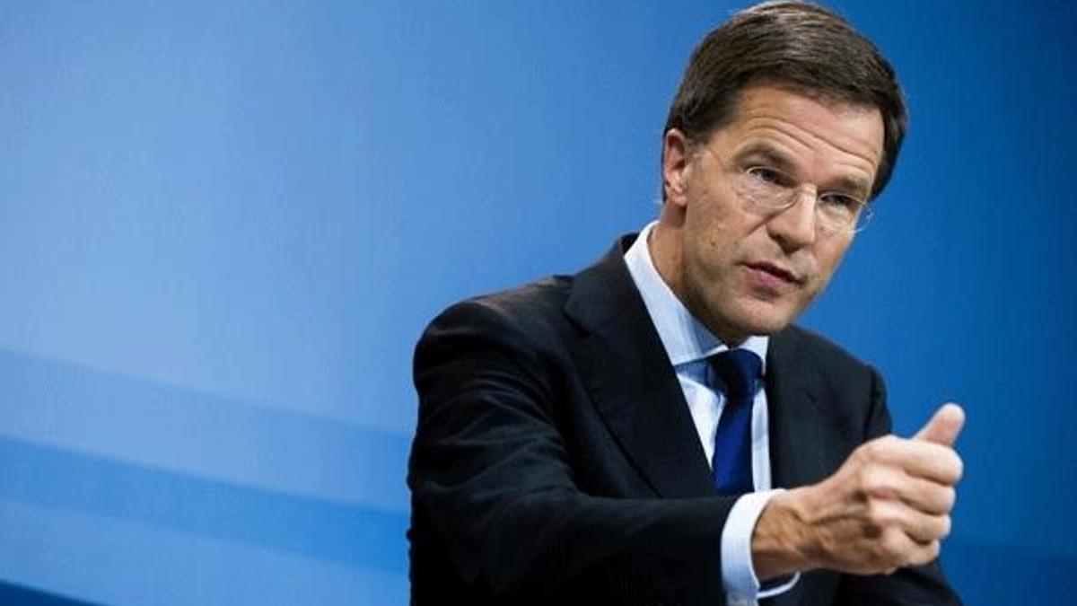 Hollanda'da hükümeti kurma görevi Rutte'a verildi