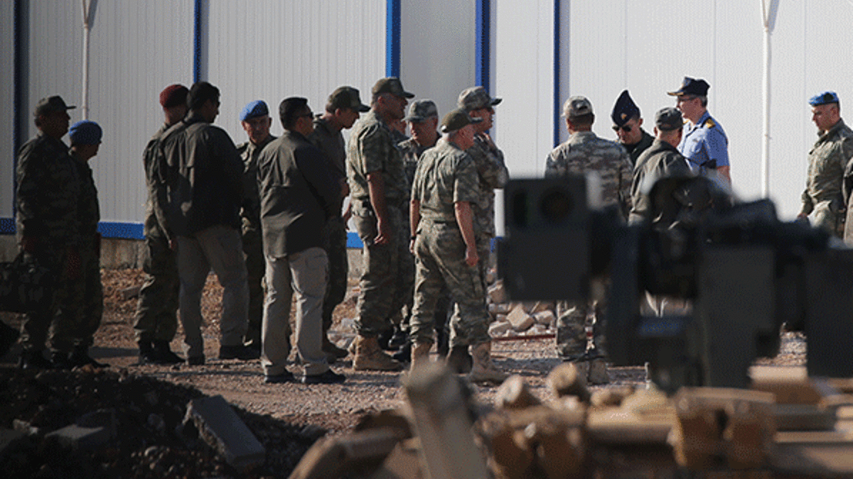 Genelkurmay Başkanı Orgeneral Akar sınırda