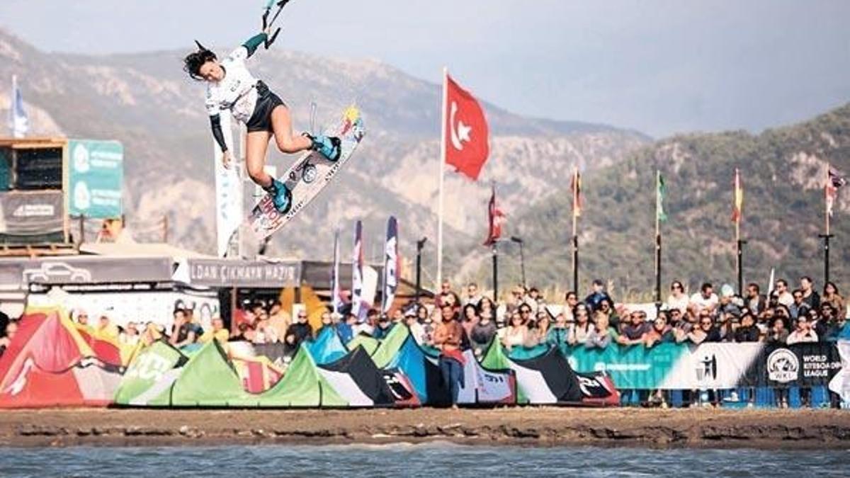 Akyaka’da Kiteboard fırtınası
