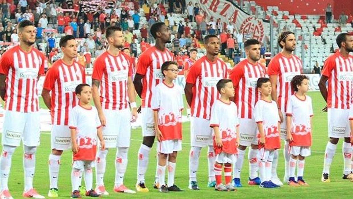 Antalyaspor ile seremoniye çıkmak 200 lira