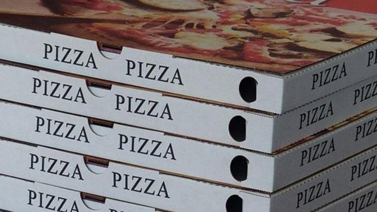 Pizza zincirinde seks yapan çifte sokağa çıkma yasağı