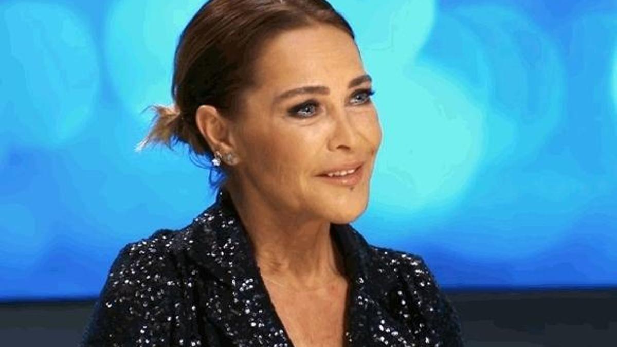 Hülya Avşar'a kötü haber! Hiç beklemiyordu...