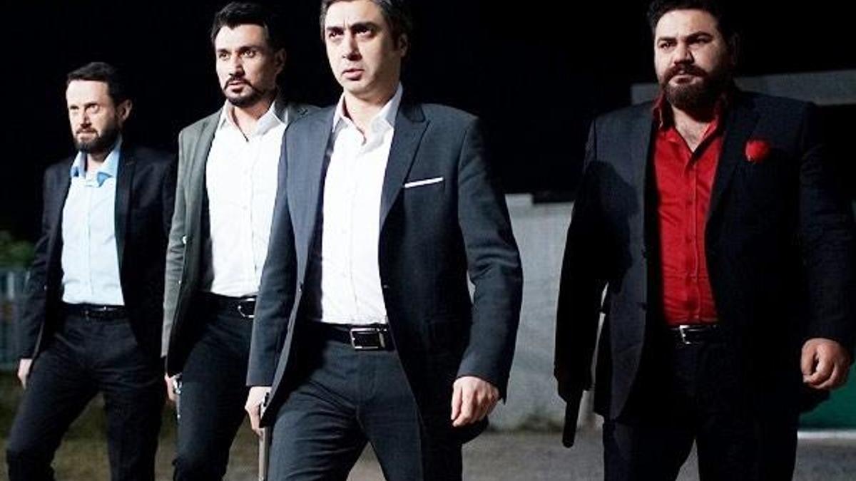 Kurtlar Vadisi'nin yıldızı ameliyat oldu!