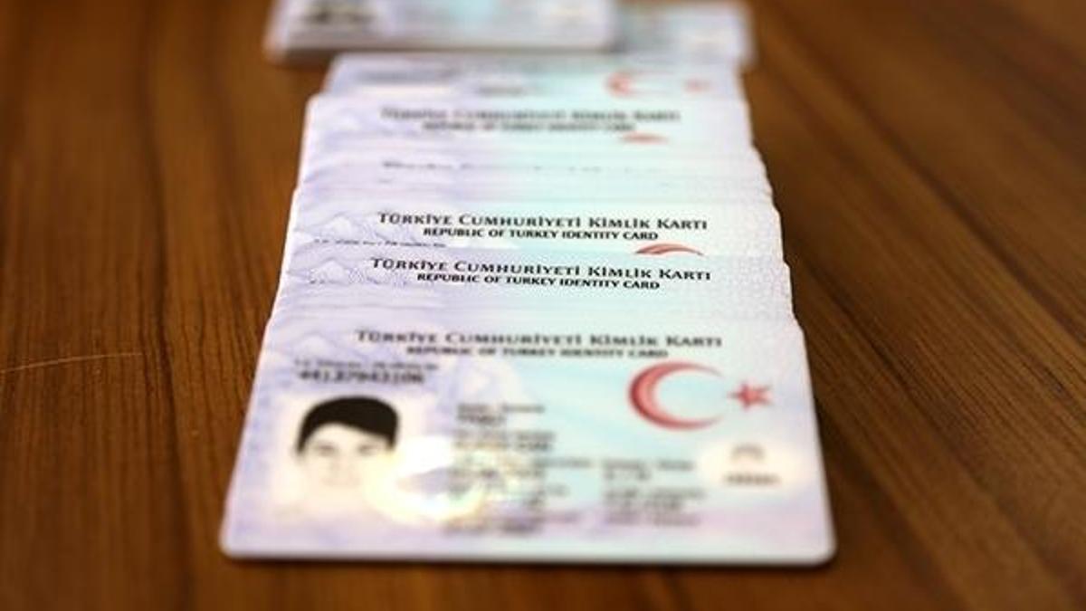 Kimlikte yeni dönem! Artık isim verirken...