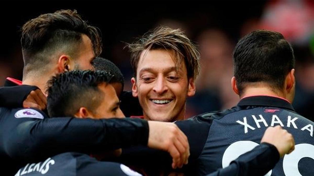 Arsenal mutlu Mesut!